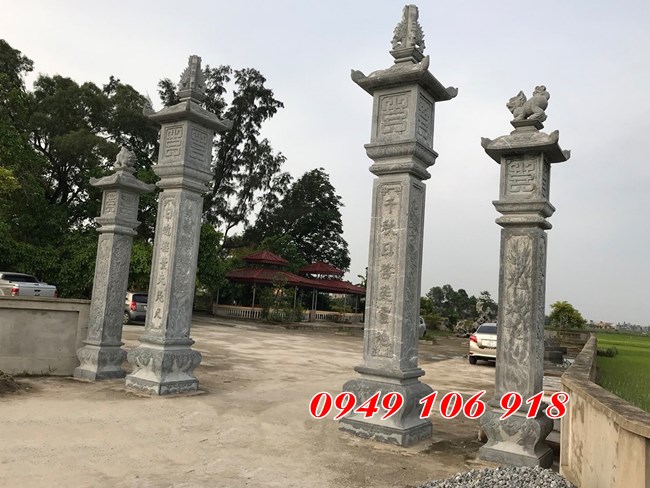 Cổng tam quan đá biểu tượng của đời sống văn hóa người Việt